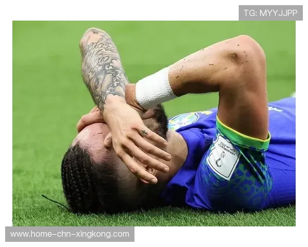 阿莱士-特莱斯任意球直接破网成绝技