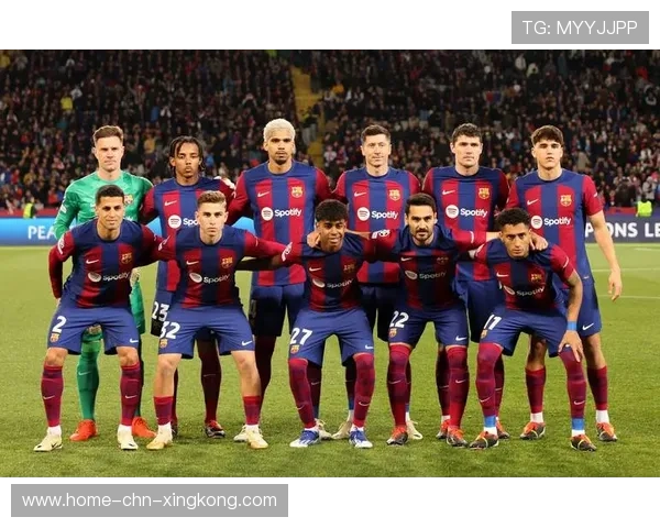 西甲巴萨利用宽度创造多次突破,现场氛围浓烈