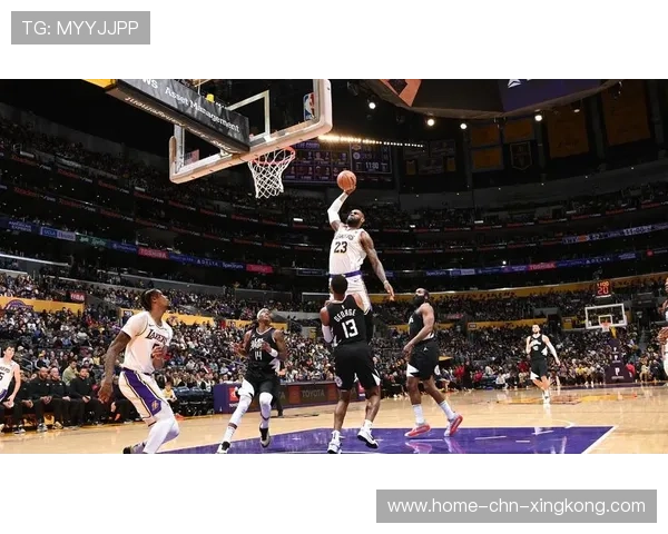 奥比·托平接空接暴扣点燃主场